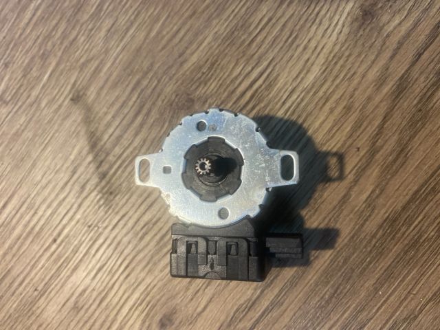 bontott BMW 3 E46 Fűtés Állító Motor