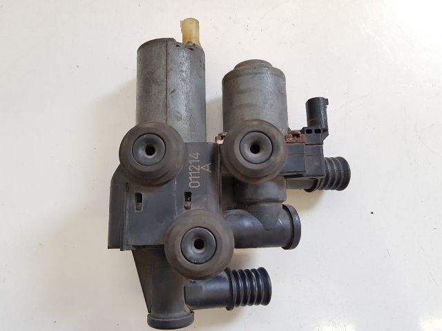 bontott BMW 3 E46 Fűtéscsap