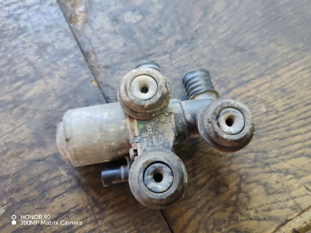 bontott BMW 3 E46 Fűtéscsap