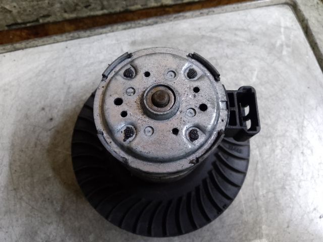 bontott BMW 3 E46 Fűtőmotor (Klímás)