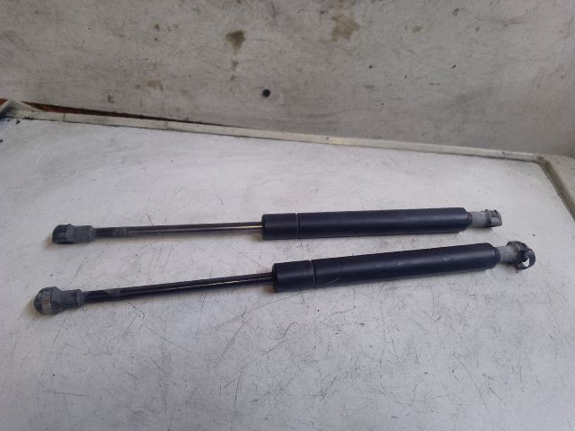 bontott BMW 3 E46 Gázrugós Kitámasztó Teleszkóp Motorháztető