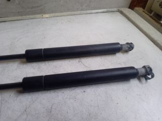 bontott BMW 3 E46 Gázrugós Kitámasztó Teleszkóp Motorháztető