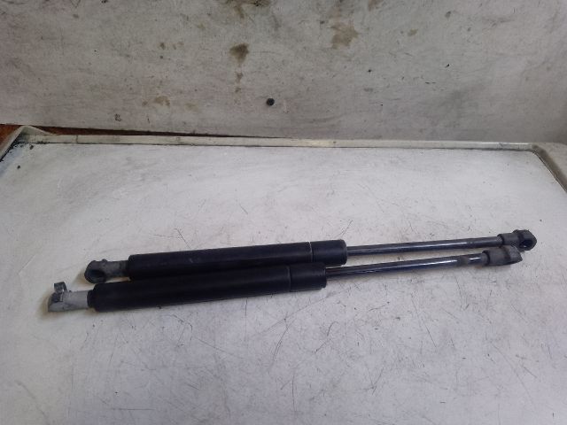 bontott BMW 3 E46 Gázrugós Kitámasztó Teleszkóp Motorháztető