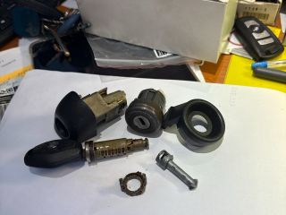 bontott BMW 3 E46 Gyújtáskapcsoló Zárbetét
