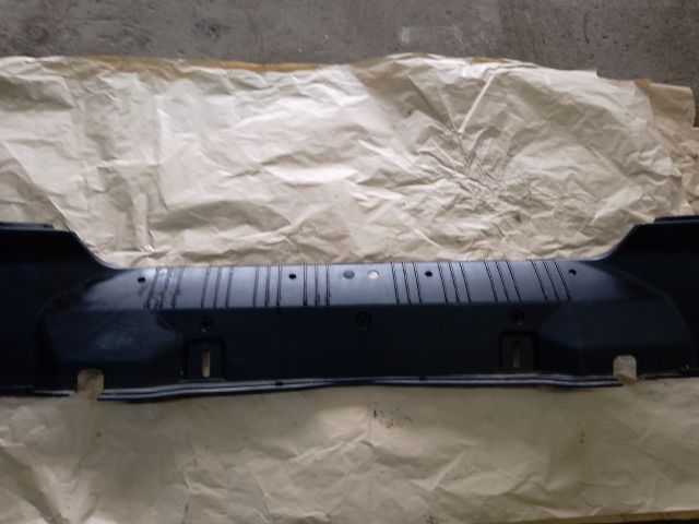 bontott BMW 3 E46 Hátfal Burkolat