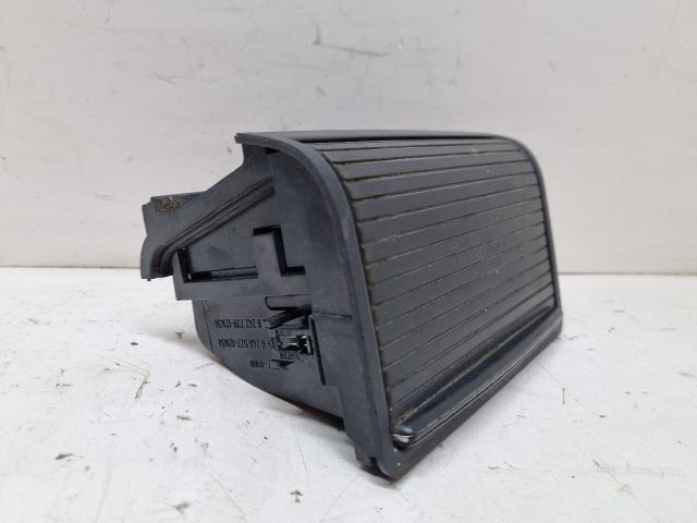 bontott BMW 3 E46 Hátsó Hamutartó