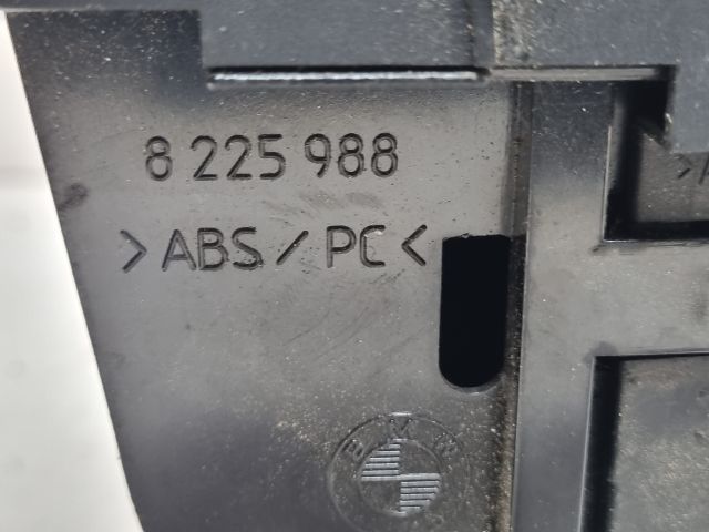 bontott BMW 3 E46 Hátsó Hamutartó