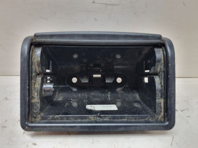 bontott BMW 3 E46 Hátsó Hamutartó