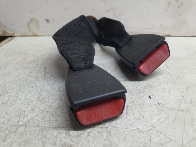 bontott BMW 3 E46 Hátsó középső Biztonsági Öv Csat