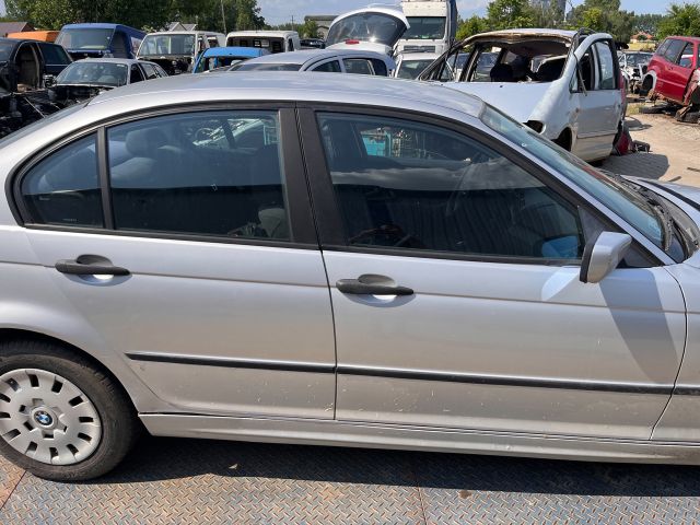 bontott BMW 3 E46 Hátsó Lökhárító (Részeivel)