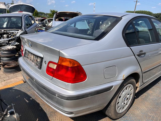 bontott BMW 3 E46 Hátsó Lökhárító (Részeivel)