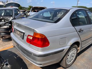bontott BMW 3 E46 Hátsó Lökhárító (Részeivel)