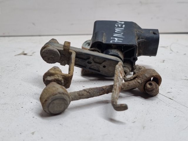 bontott BMW 3 E46 Hátsó Xenon Szintszabályzó Jeladó