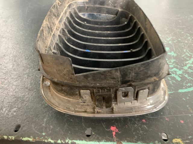 bontott BMW 3 E46 Hűtőrács