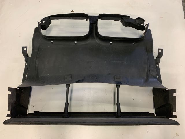 bontott BMW 3 E46 Hűtőrács