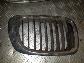 bontott BMW 3 E46 Hűtőrács