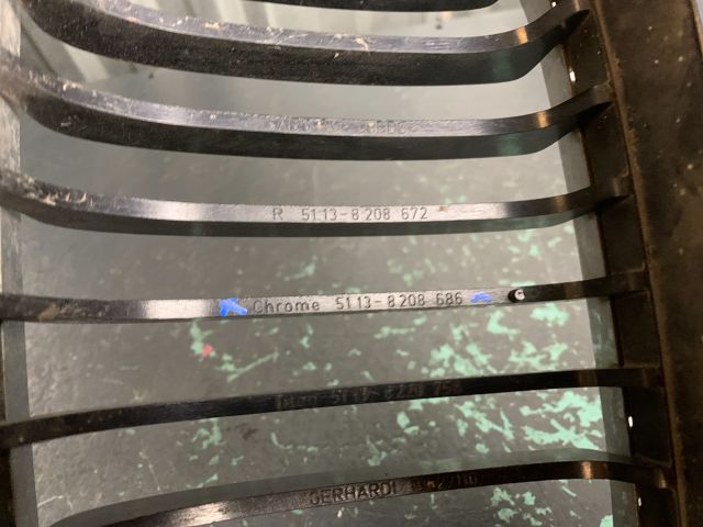 bontott BMW 3 E46 Hűtőrács