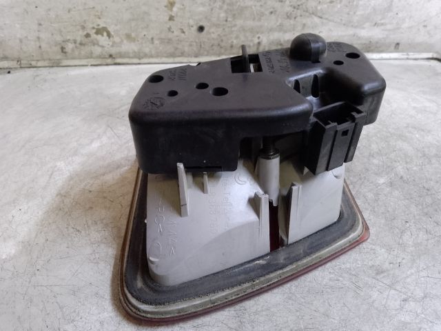 bontott BMW 3 E46 Jobb Belső Hátsó Lámpa