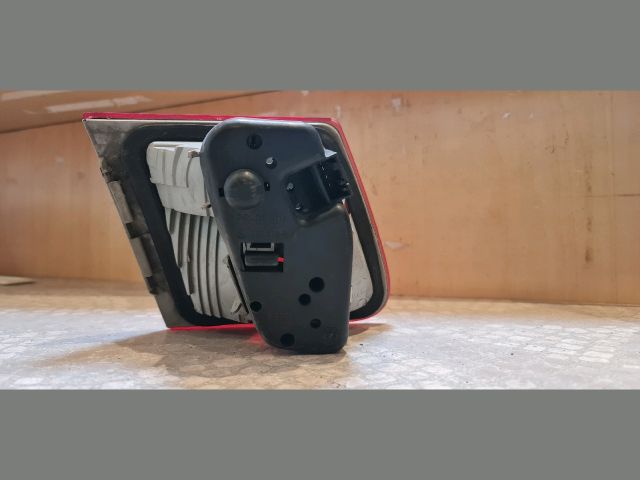 bontott BMW 3 E46 Jobb Belső Hátsó Lámpa