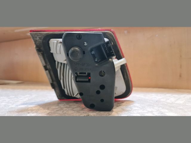 bontott BMW 3 E46 Jobb Belső Hátsó Lámpa