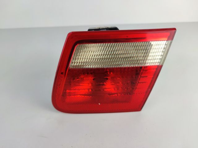 bontott BMW 3 E46 Jobb Belső Hátsó Lámpa