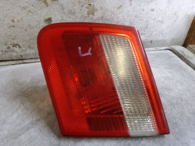 bontott BMW 3 E46 Jobb Belső Hátsó Lámpa