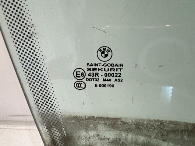bontott BMW 3 E46 Jobb első Ablak