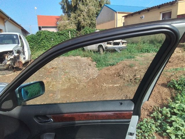 bontott BMW 3 E46 Jobb első Ablak