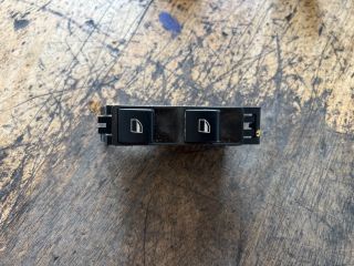 bontott BMW 3 E46 Jobb első Ablakemelő Kapcsoló