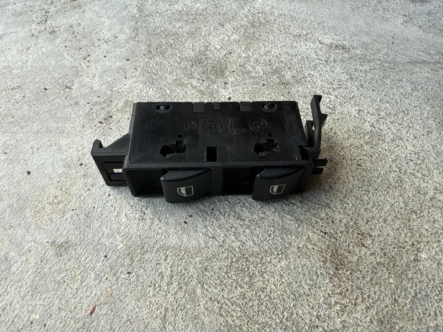 bontott BMW 3 E46 Jobb első Ablakemelő Kapcsoló