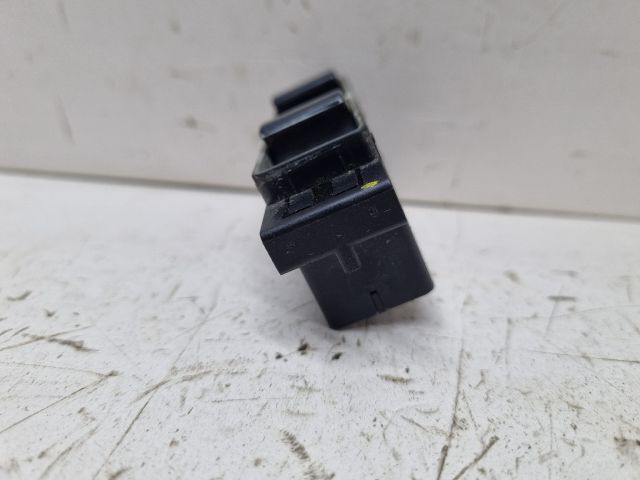 bontott BMW 3 E46 Jobb első Ablakemelő Kapcsoló