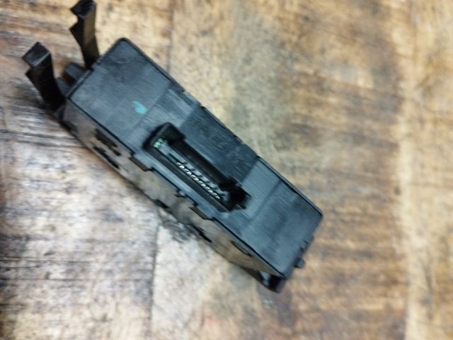 bontott BMW 3 E46 Jobb első Ablakemelő Kapcsoló