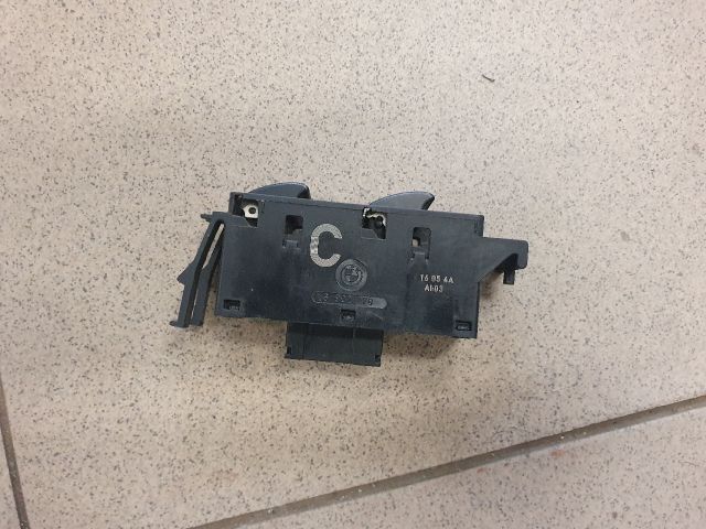 bontott BMW 3 E46 Jobb első Ablakemelő Kapcsoló