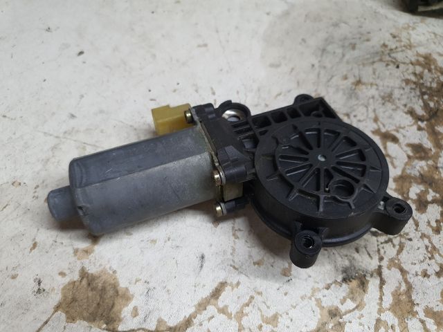 bontott BMW 3 E46 Jobb első Ablakemelő Motor