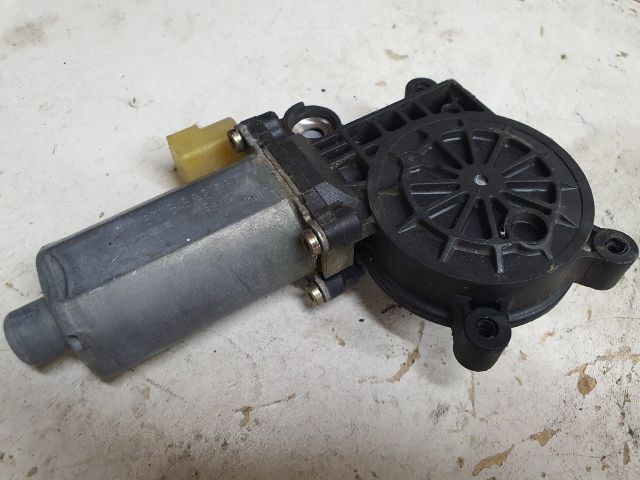 bontott BMW 3 E46 Jobb első Ablakemelő Motor