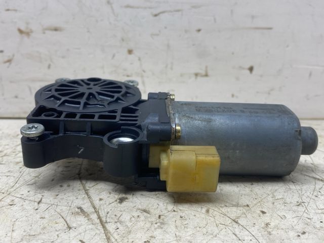 bontott BMW 3 E46 Jobb első Ablakemelő Motor