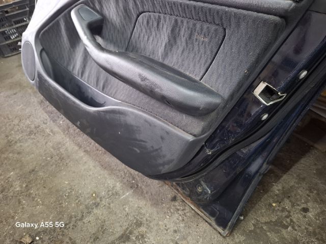 bontott BMW 3 E46 Jobb első Ajtó (Részeivel)