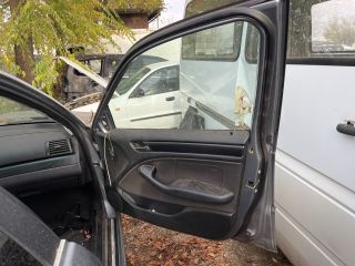 bontott BMW 3 E46 Jobb első Ajtó (Üres lemez)