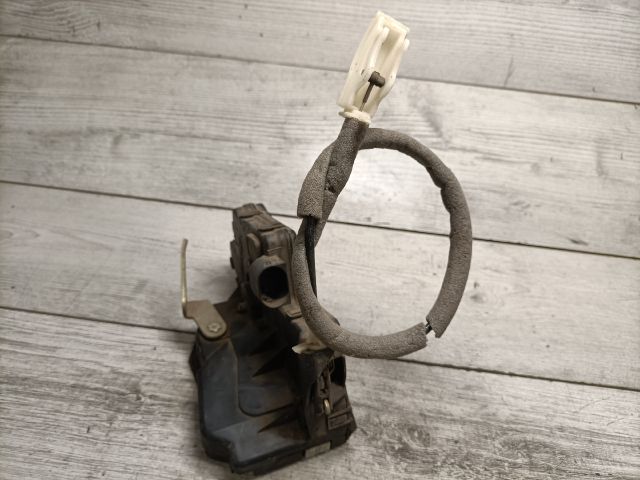 bontott BMW 3 E46 Jobb első Ajtózár