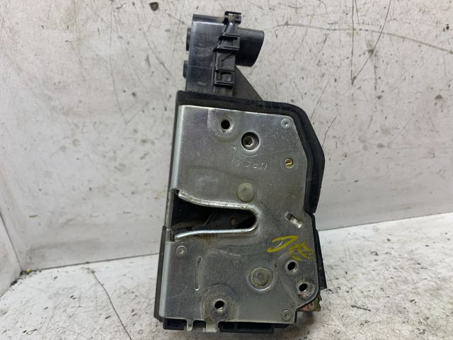 bontott BMW 3 E46 Jobb első Ajtózár