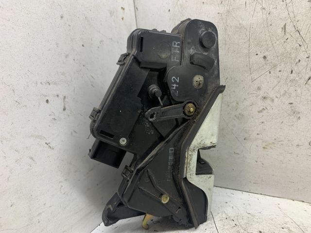 bontott BMW 3 E46 Jobb első Ajtózár