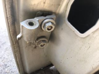 bontott BMW 3 E46 Jobb első Alsó Zsanér