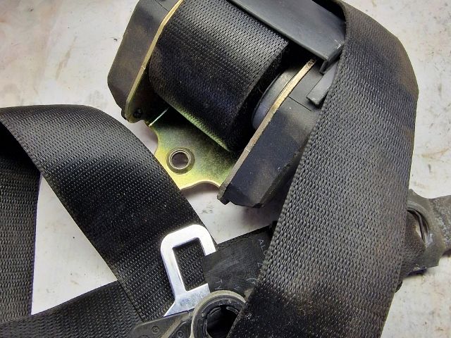 bontott BMW 3 E46 Jobb első Biztonsági Öv