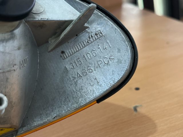 bontott BMW 3 E46 Jobb első Irányjelző