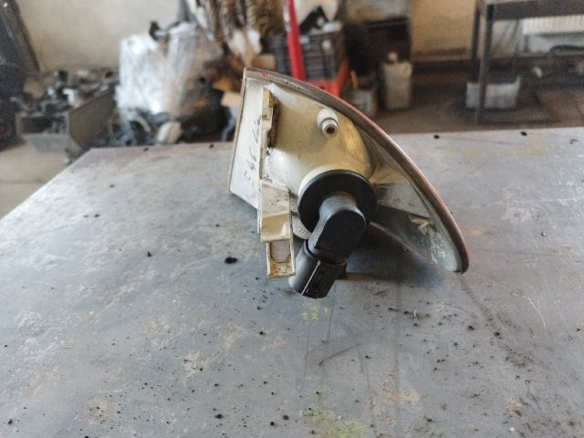 bontott BMW 3 E46 Jobb első Irányjelző