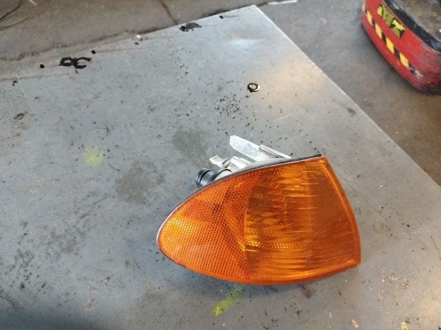 bontott BMW 3 E46 Jobb első Irányjelző