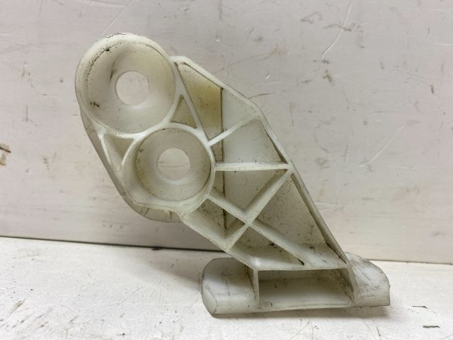 bontott BMW 3 E46 Jobb első Lökhárító Tartó (Műanyag)