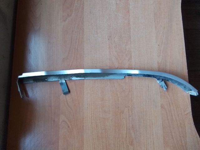 bontott BMW 3 E46 Jobb Fényszóró Bajusz Díszléc