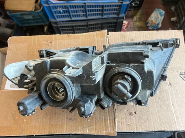 bontott BMW 3 E46 Jobb Fényszóró