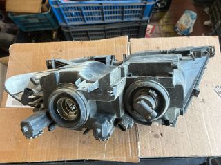 bontott BMW 3 E46 Jobb Fényszóró